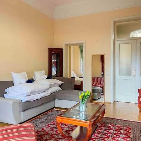 דירה Spacious Retreat By Puskas Arena *