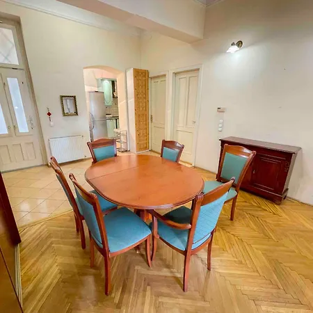 דירה Spacious Retreat By Puskas Arena